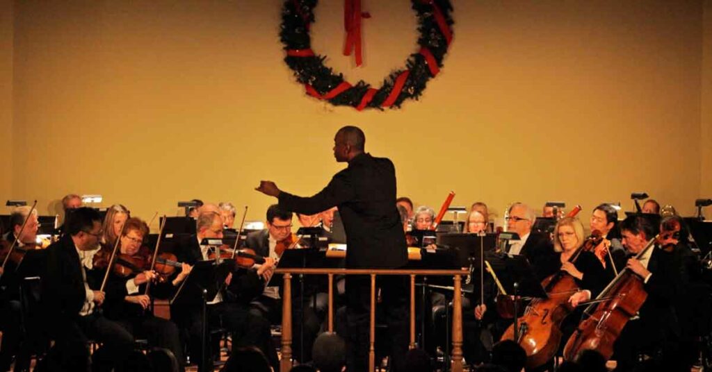 Listen to the Atlanta Symphony Orchestra perform at the Cultural Center during your Christmas getaway