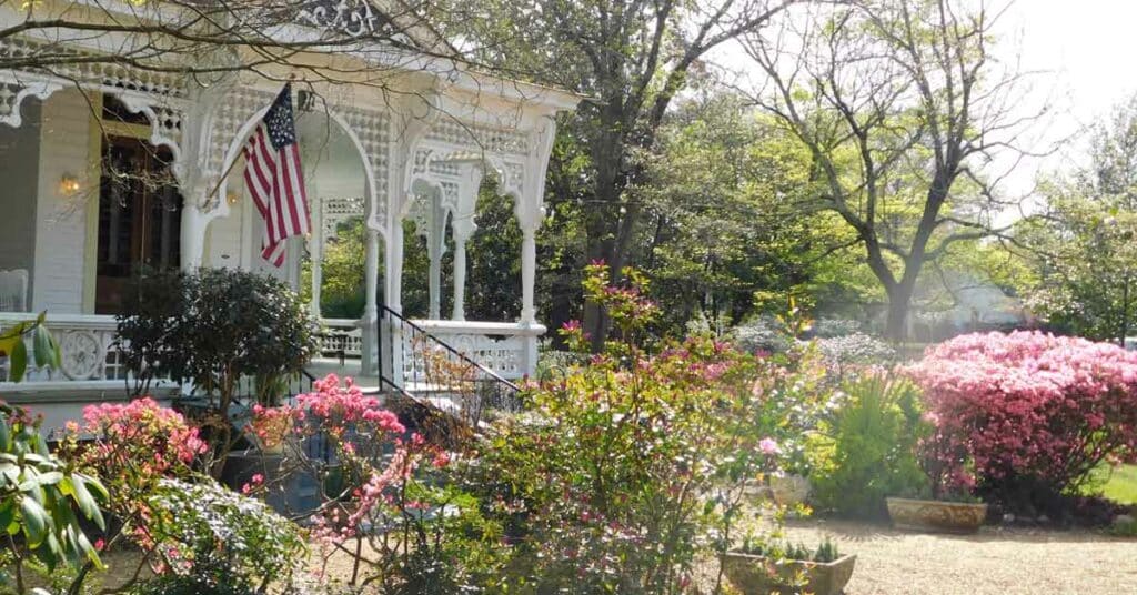 Flowers in bloom at the Hunter House in Madison, Georgia