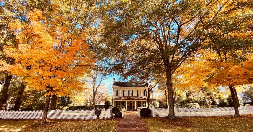 Fall foliage around the Boat House in Madison, Georgia