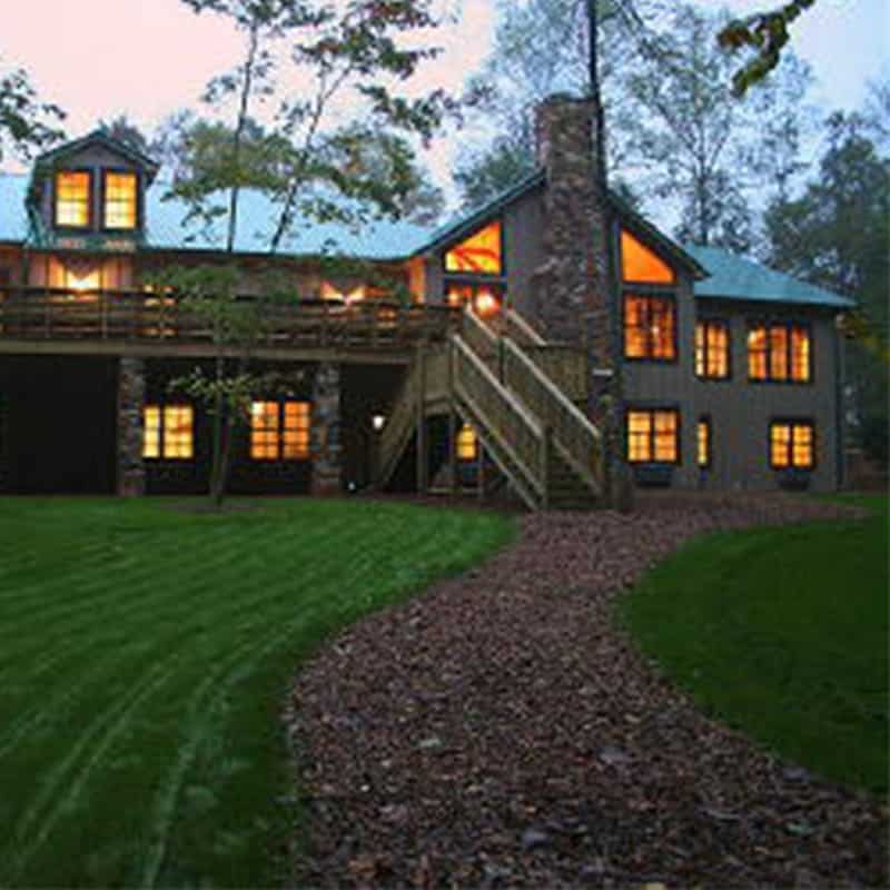 Burnt Pine Plantation Lodge Exterior at Dusk | Where To Stay In Georgia | Places To Stay in Madison GA | Visit Madison