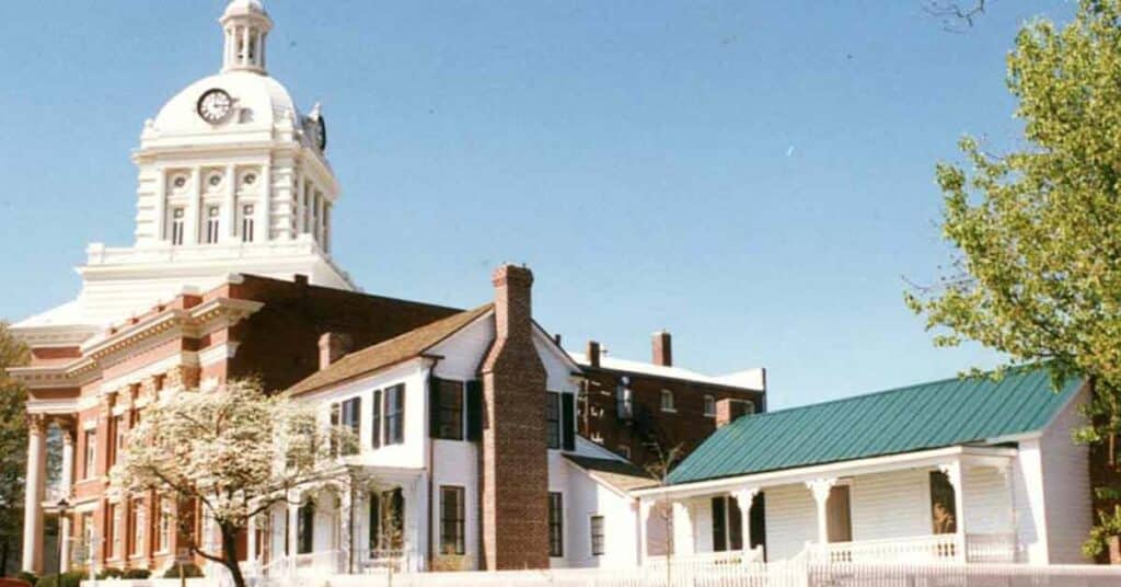 Rose Cottage, Rogers House and the Morgan County Courthouse