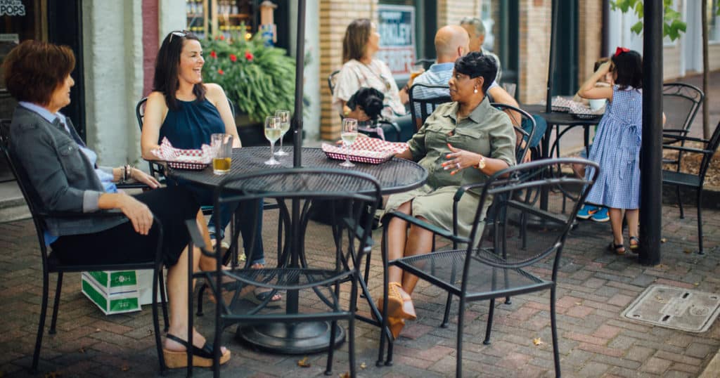 Outdoor dining in Madison, GA