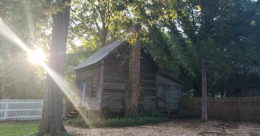 Hill Street Tenant House